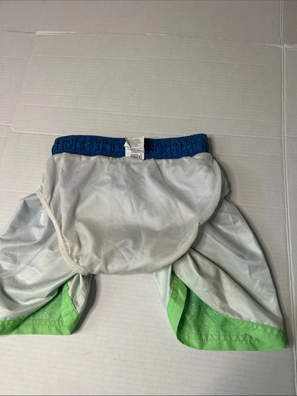Under Armour Boys Size 8 Blue-Green Gradient Boys' Swim Trunks
